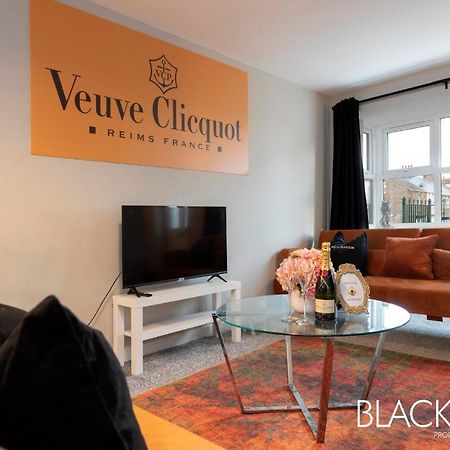 Champagne House - 4 Bed Property Plus 2 Sofa Beds By Bpne Darlington  Exterior photo